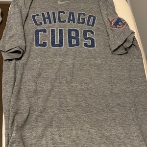 Nike Chicago Cubs Medium T-Shirt